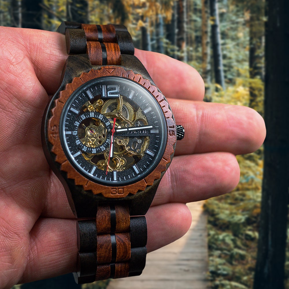 Mechanische Holzuhr Davenport – Einzigartiges Gold-Schwarz-Holz-Design
