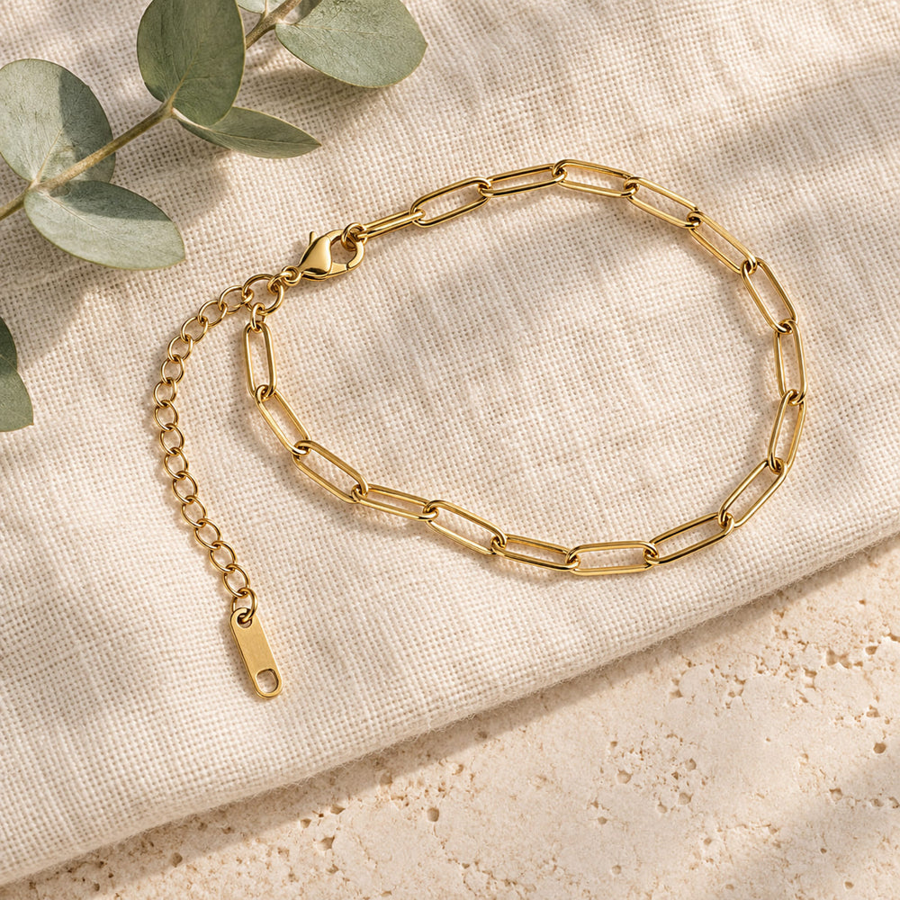 18K Gold Paperclip Julie