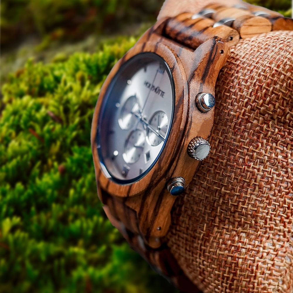 Chronograph Holzarmbanduhr in braun für Herren